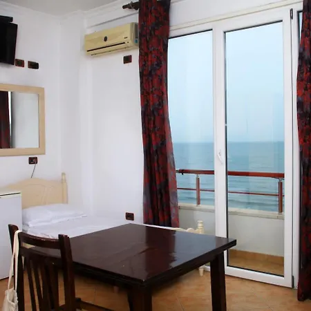 Apart-hotel Edurres Beachfront Studio 5 Durrës